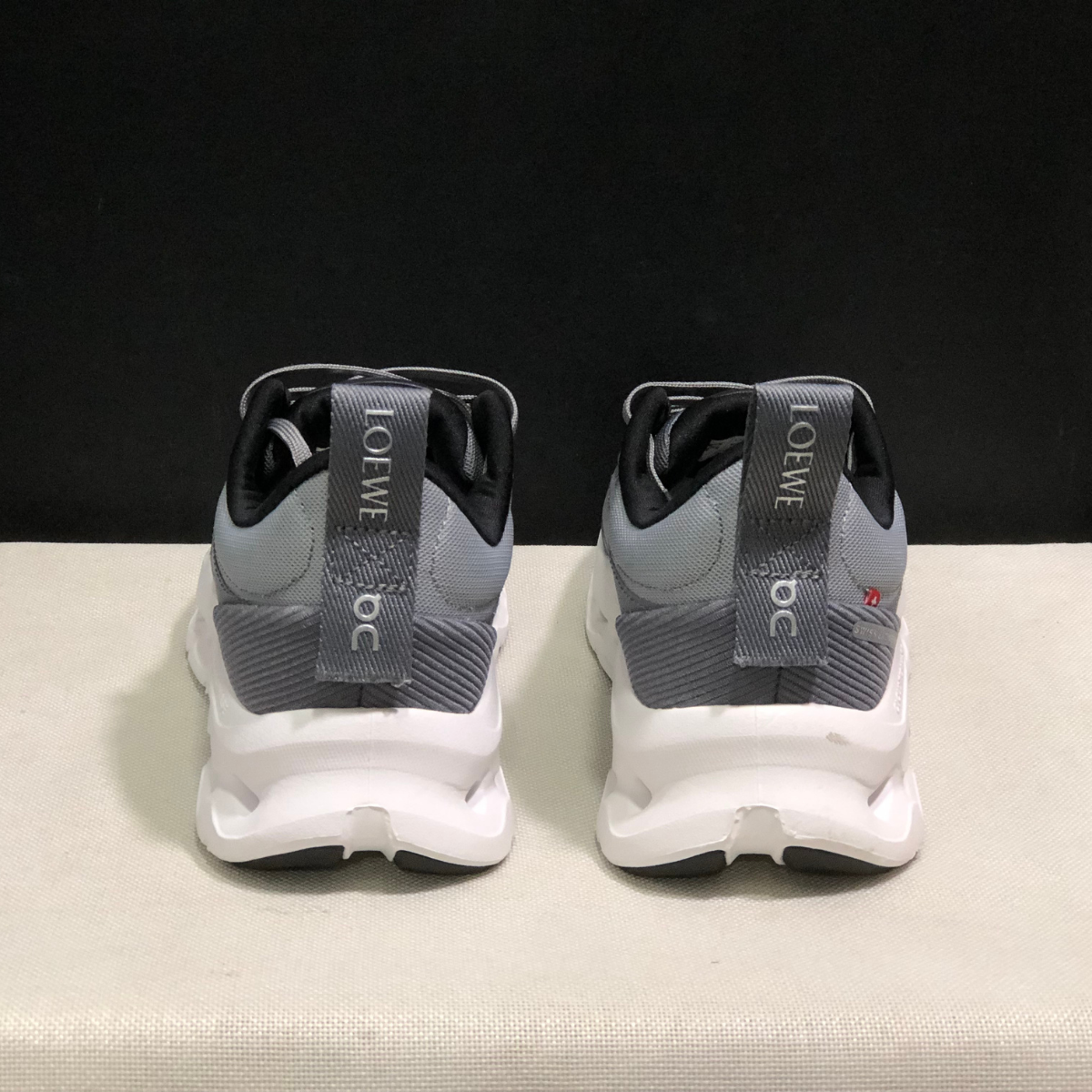 On Cloud × Loewe — Cloudtilt Gris